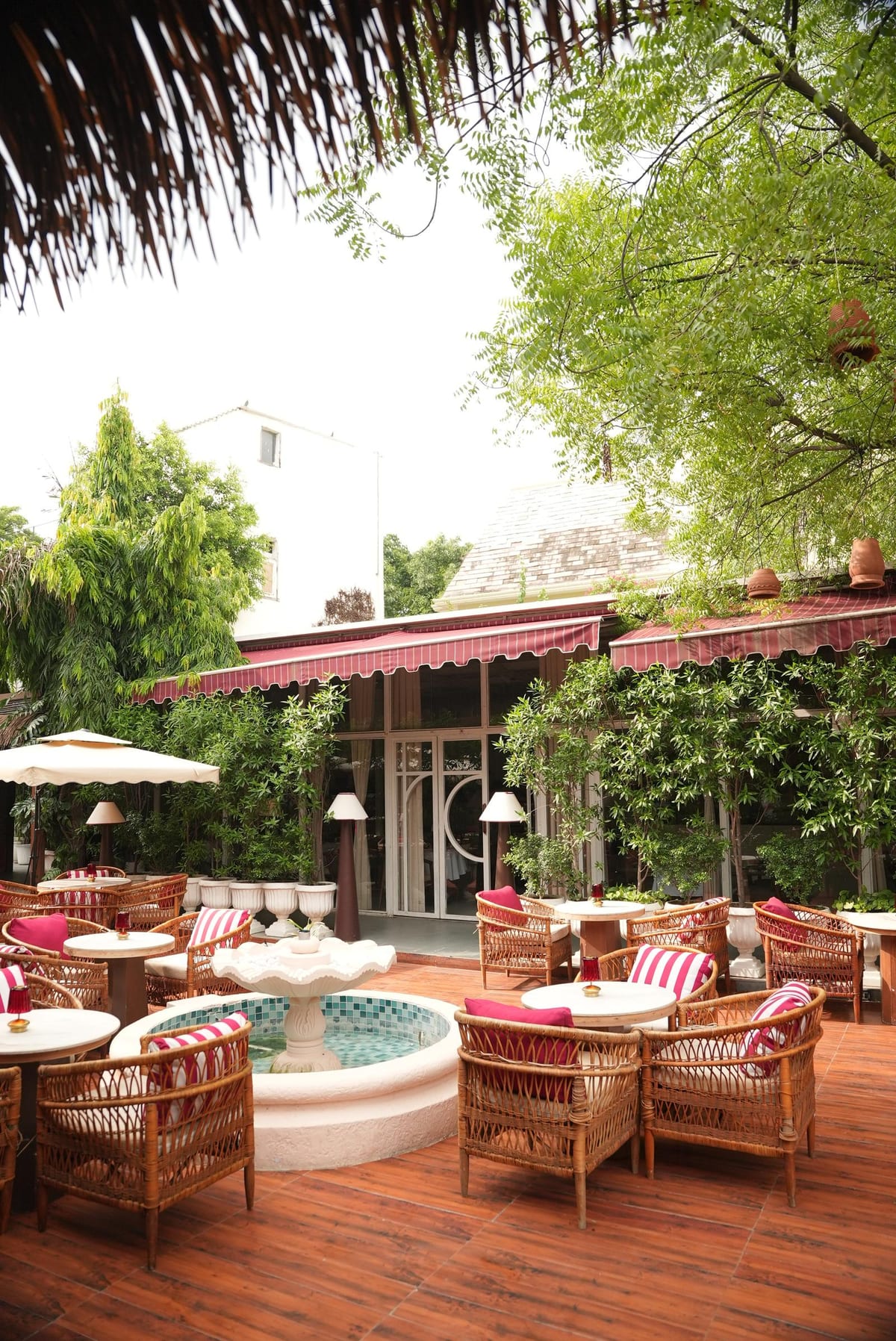The Palm Restaurant Courtyard